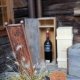 Weinflasche als Dekoration vor dem Gannerhof